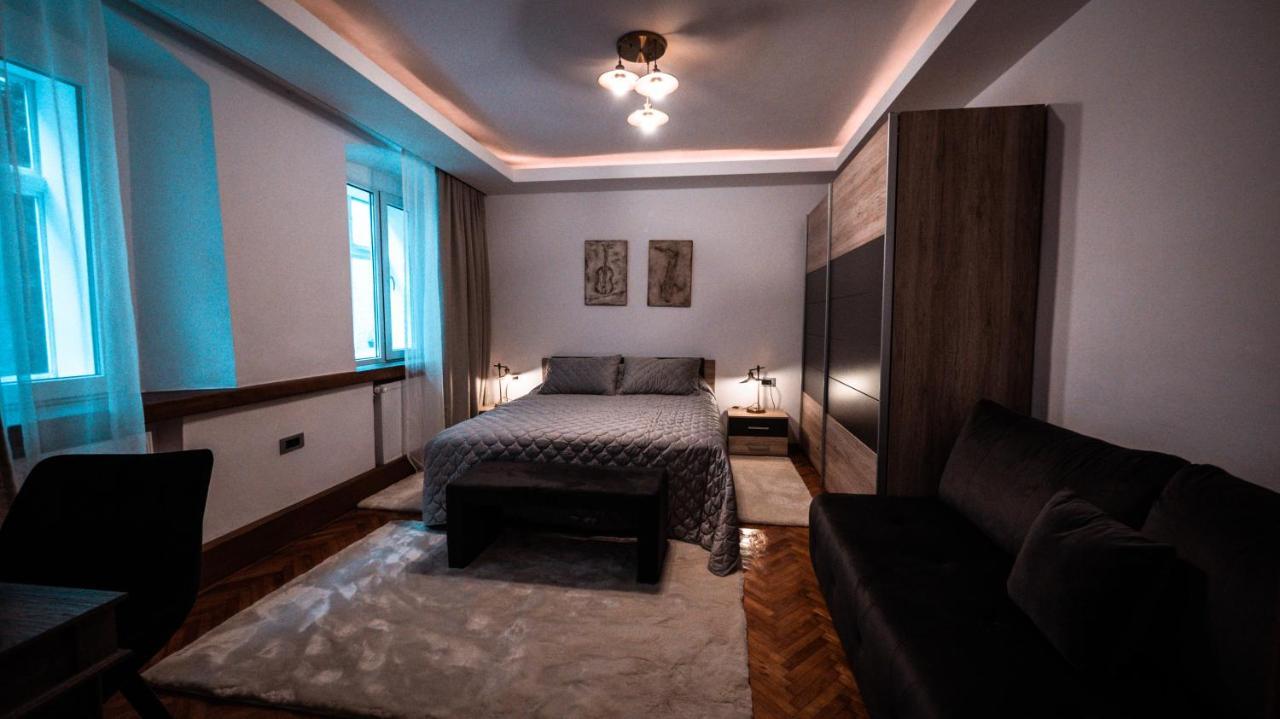 La Garcon Apartamento Braşov Exterior foto