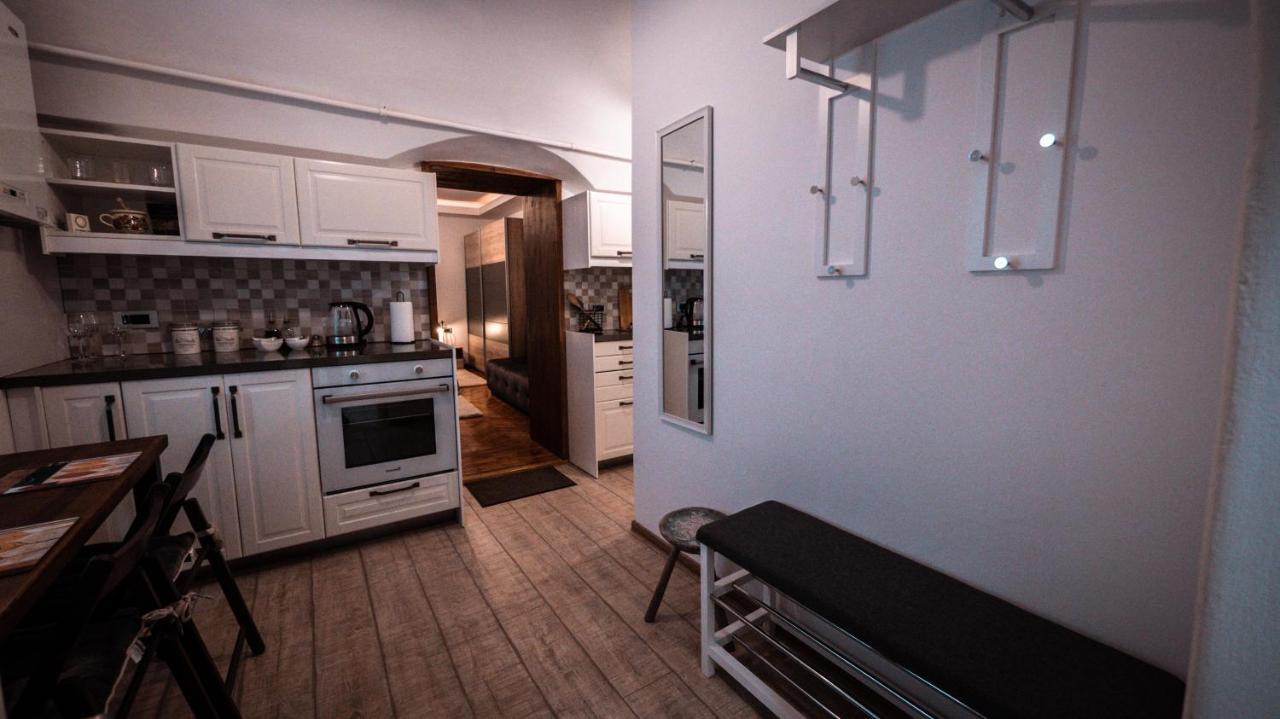 La Garcon Apartamento Braşov Exterior foto