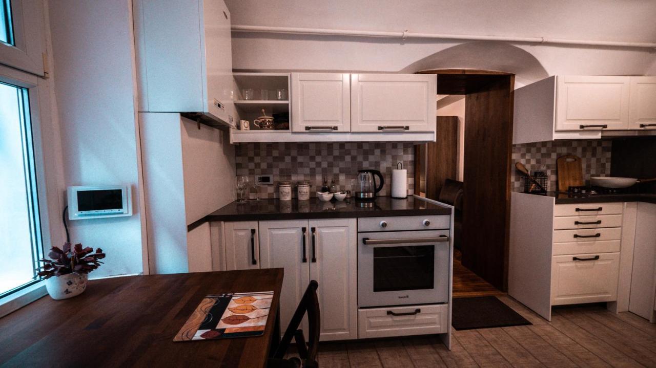 La Garcon Apartamento Braşov Exterior foto